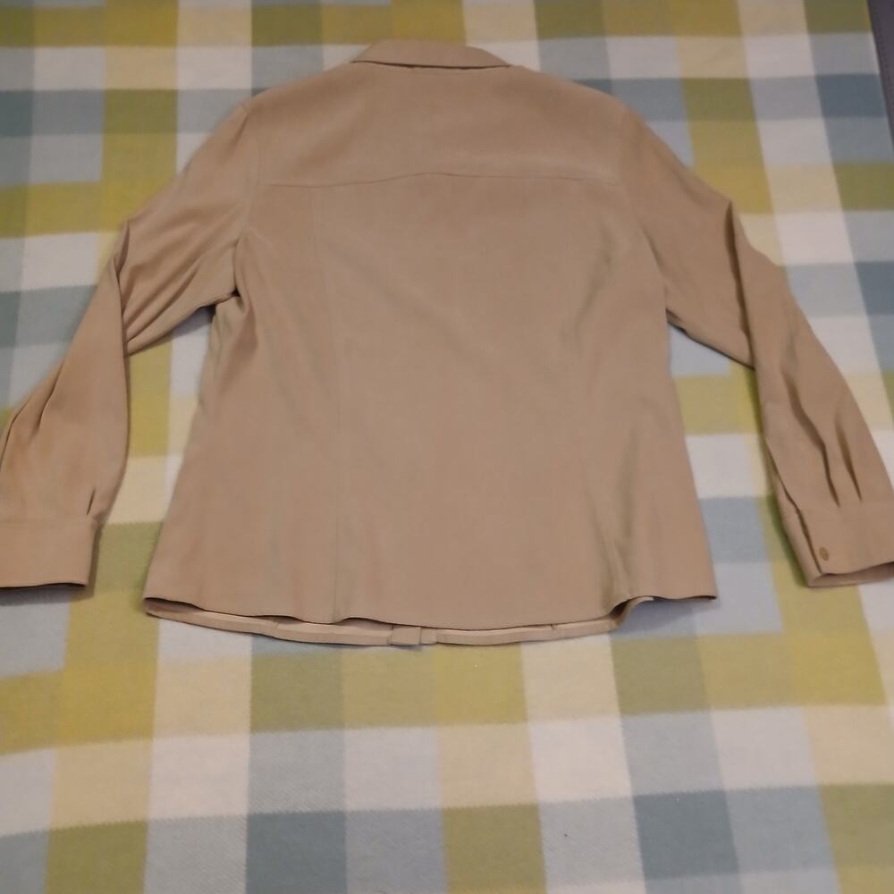 Talbots Tan Stretch Button up / Blouse Blazer Size L Crisp and Clean - Picture 2 of 7